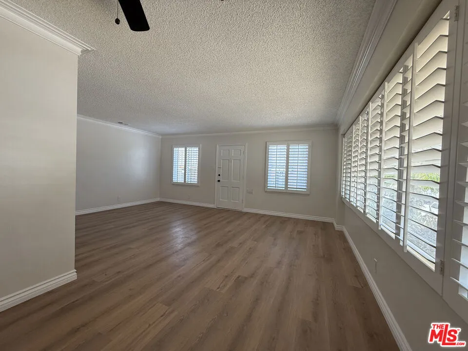 5908 S Fairfax Avenue Los Angeles, CA 90056