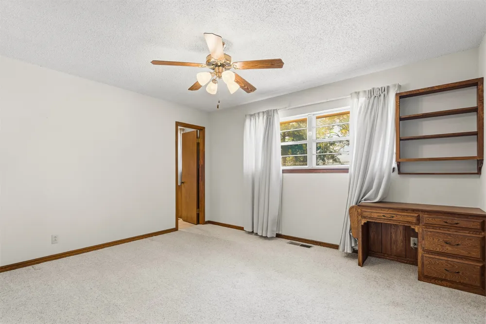 2011 W 1st Street Sulphur, OK 73086