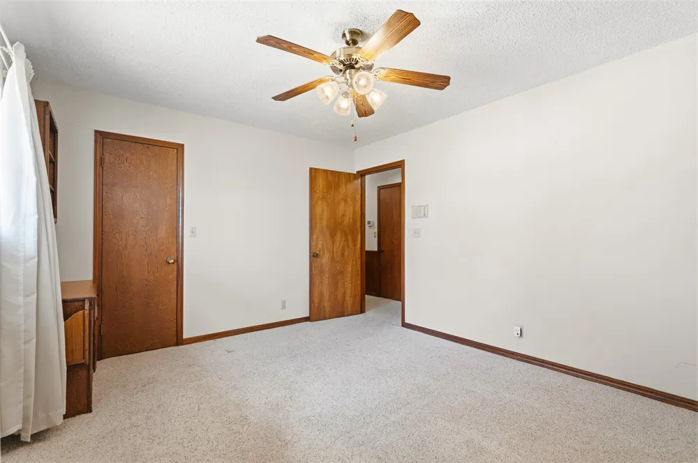 2011 W 1st Street Sulphur, OK 73086
