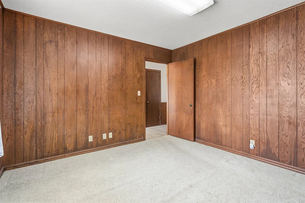 2011 W 1st Street Sulphur, OK 73086