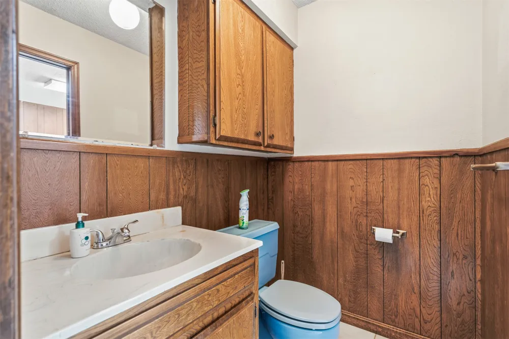 2011 W 1st Street Sulphur, OK 73086