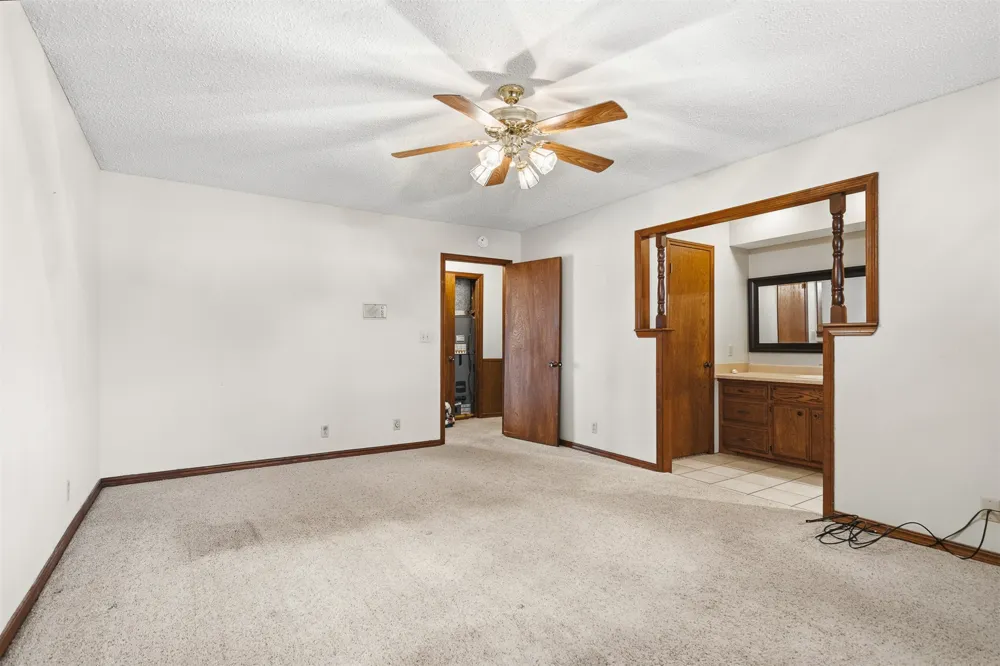 2011 W 1st Street Sulphur, OK 73086