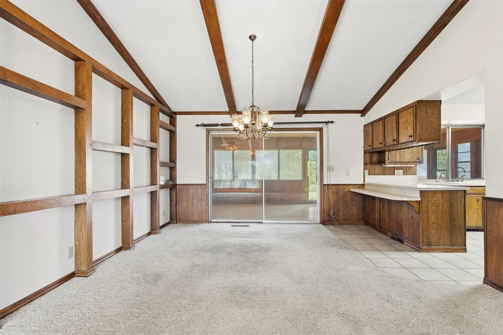 2011 W 1st Street Sulphur, OK 73086