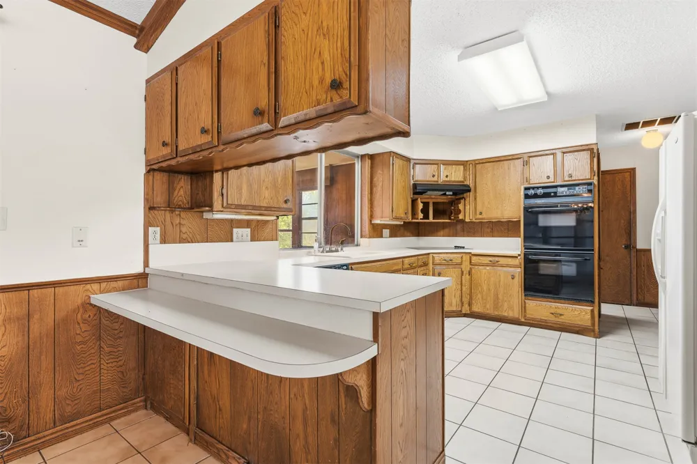 2011 W 1st Street Sulphur, OK 73086