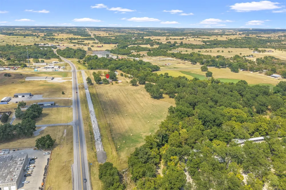 2011 W 1st Street Sulphur, OK 73086