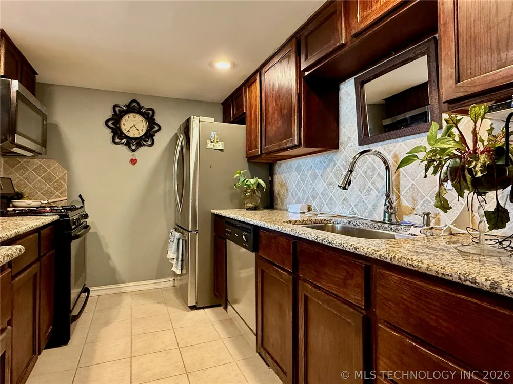 450 W 7th Street #207 Tulsa, OK 74119