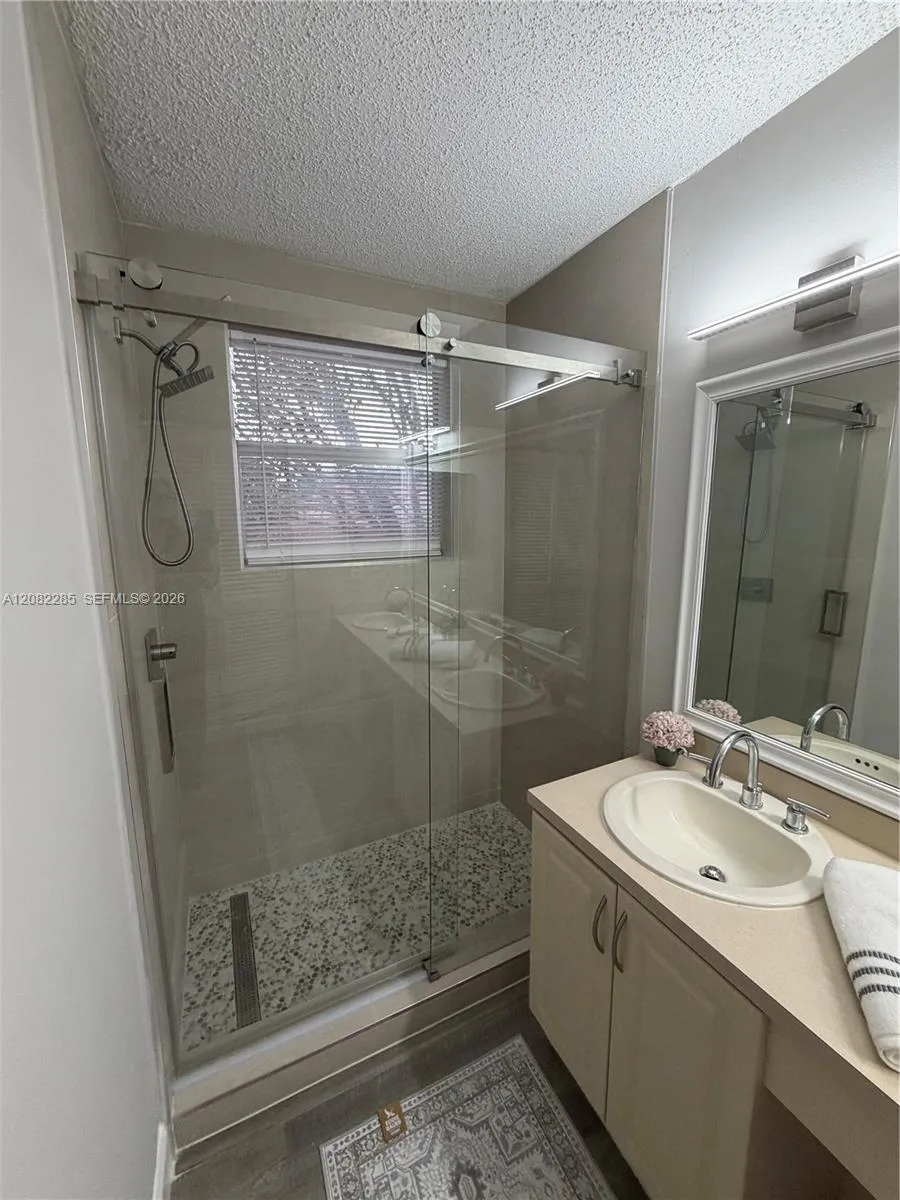 1246 NW 125th Ter Sunrise, FL 33323