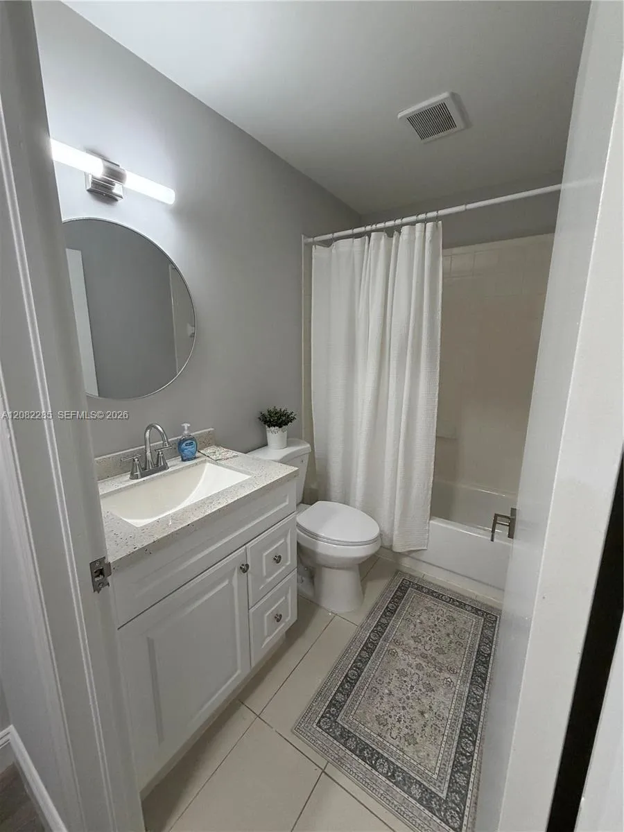 1246 NW 125th Ter Sunrise, FL 33323