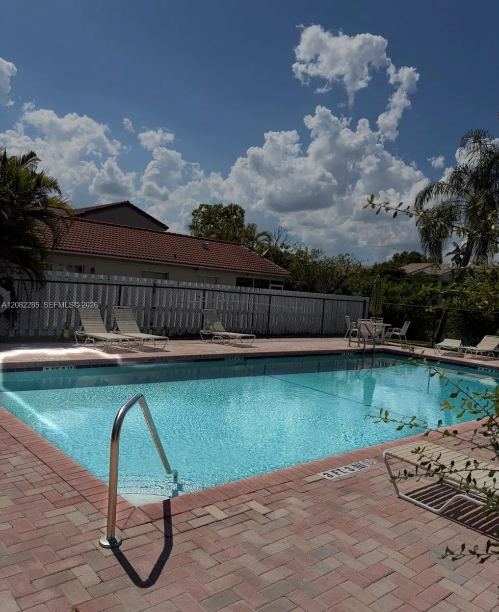 1246 NW 125th Ter Sunrise, FL 33323