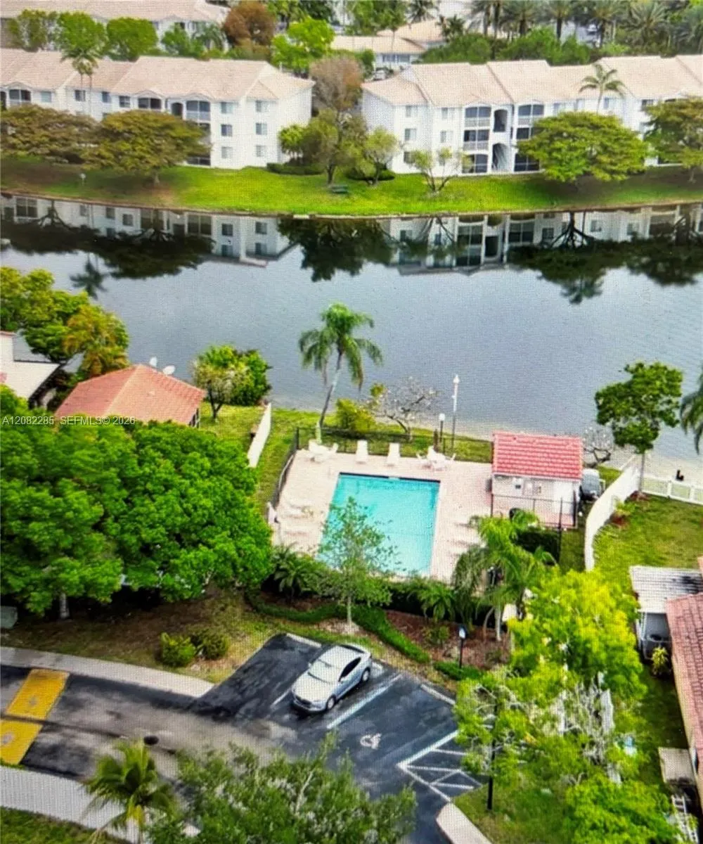 1246 NW 125th Ter Sunrise, FL 33323