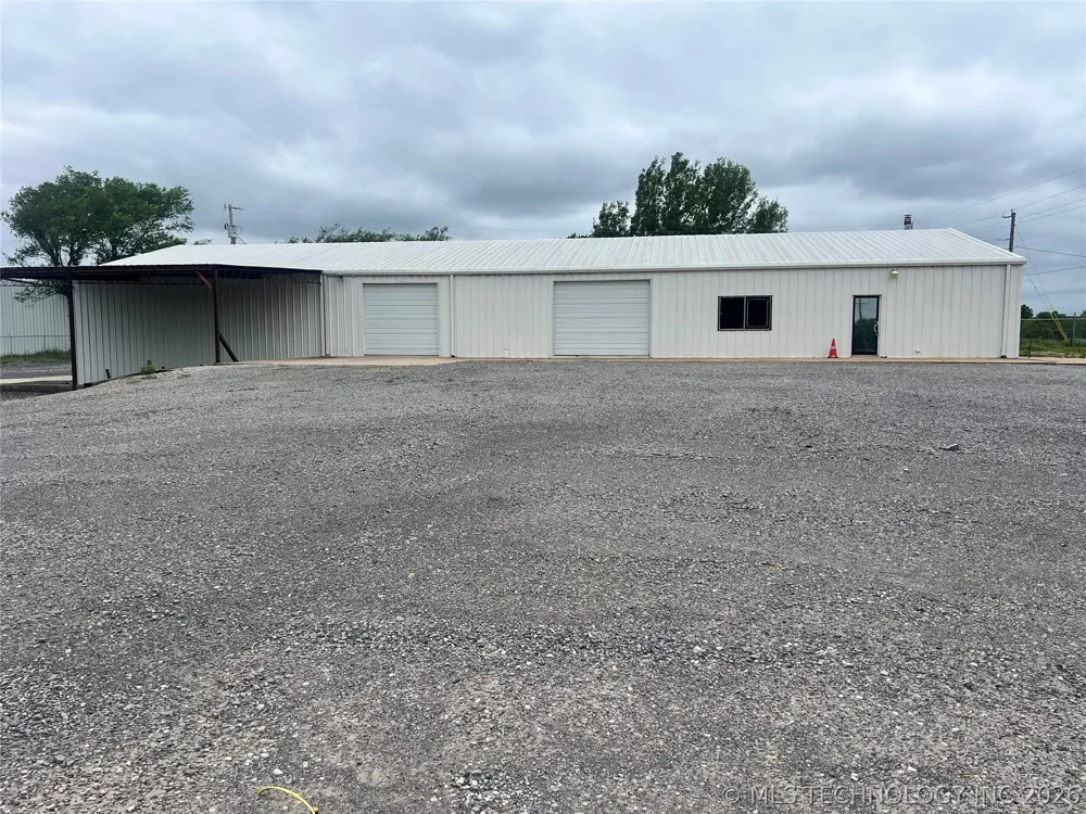 3637 State Highway 51B Highway Porter, OK 74454