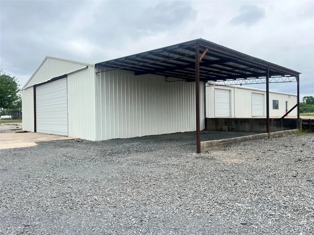 3637 State Highway 51B Highway Porter, OK 74454