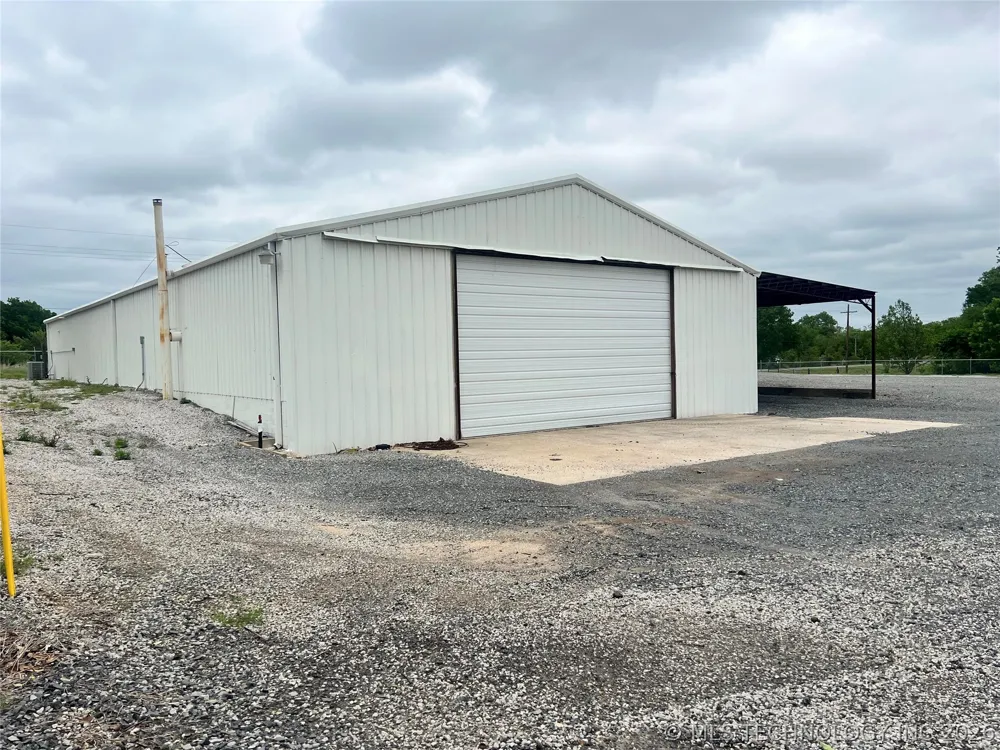 3637 State Highway 51B Highway Porter, OK 74454