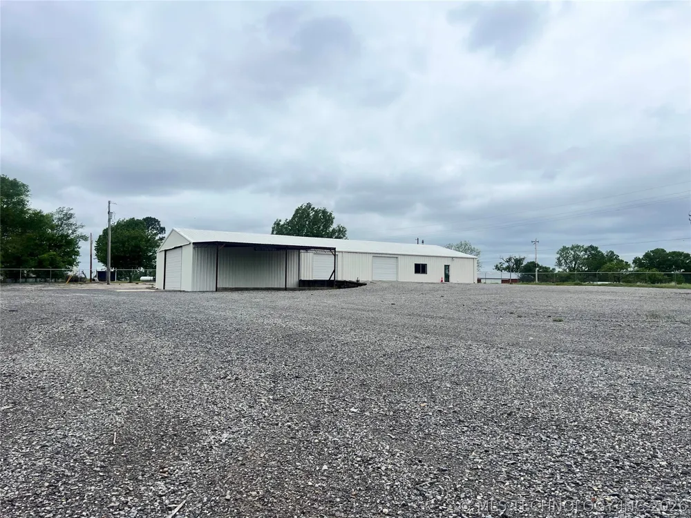 3637 State Highway 51B Highway Porter, OK 74454