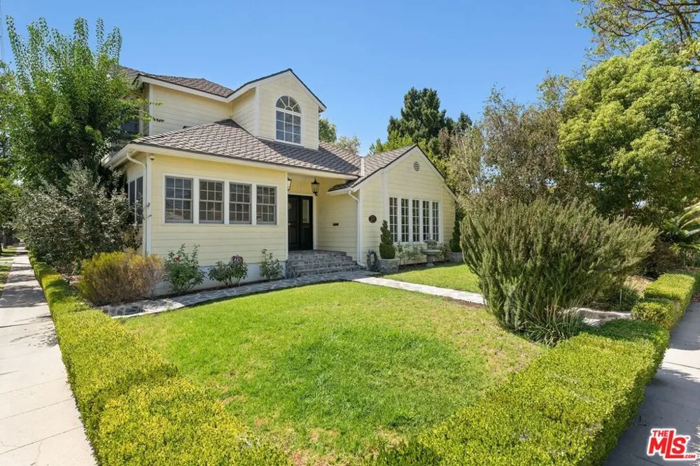 2055 Kelton Avenue Los Angeles, CA 90025