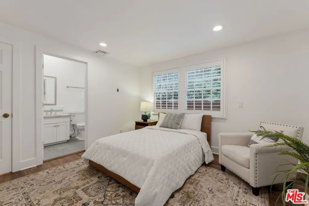 2055 Kelton Avenue Los Angeles, CA 90025