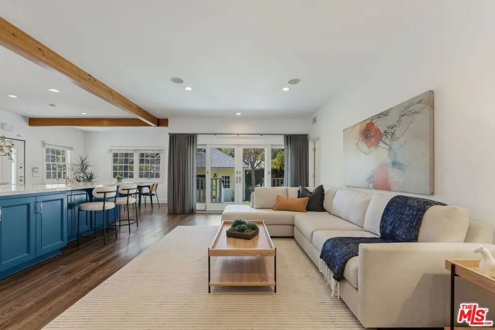 2055 Kelton Avenue Los Angeles, CA 90025