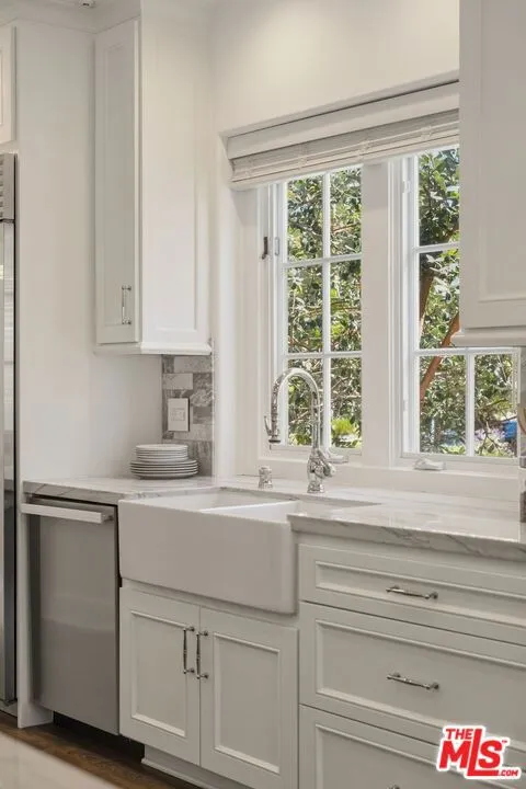 2055 Kelton Avenue Los Angeles, CA 90025