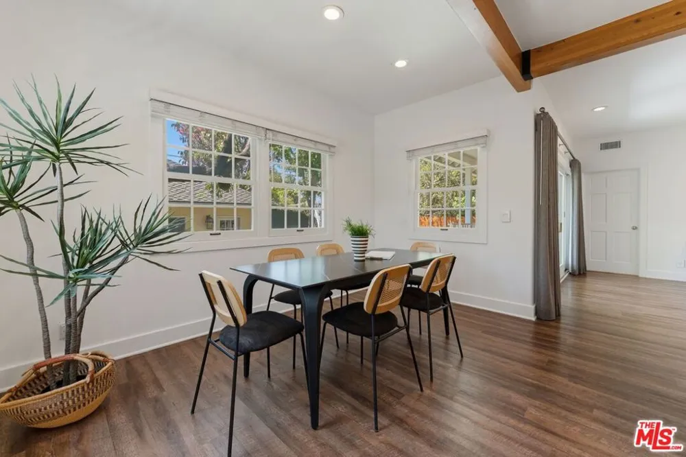2055 Kelton Avenue Los Angeles, CA 90025