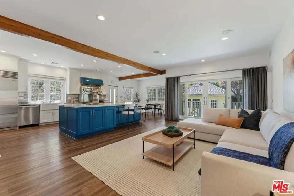 2055 Kelton Avenue Los Angeles, CA 90025