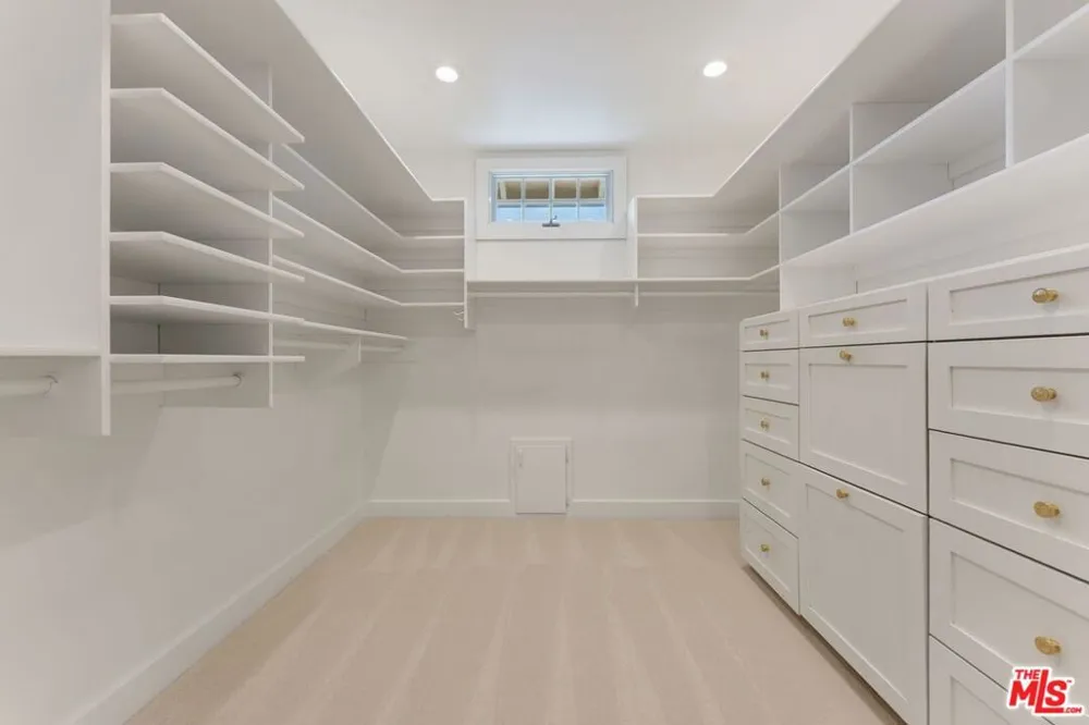 2055 Kelton Avenue Los Angeles, CA 90025