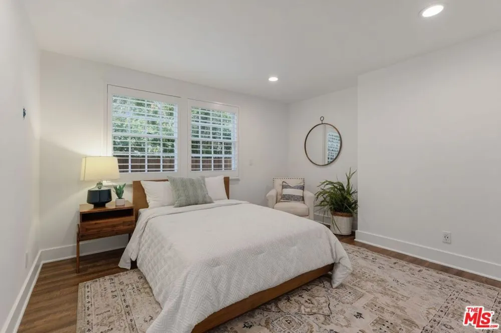 2055 Kelton Avenue Los Angeles, CA 90025