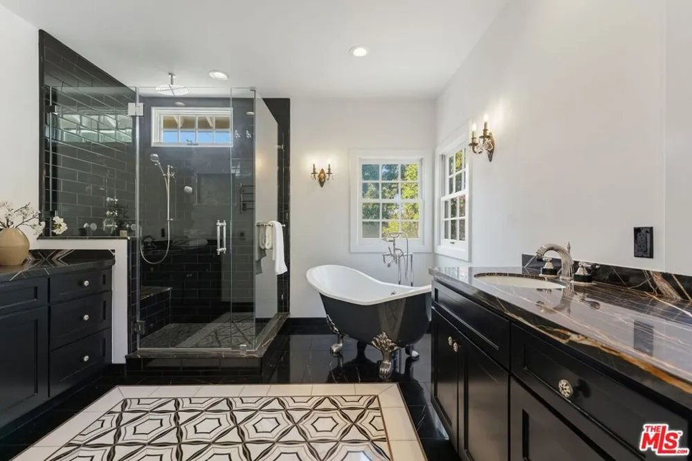 2055 Kelton Avenue Los Angeles, CA 90025