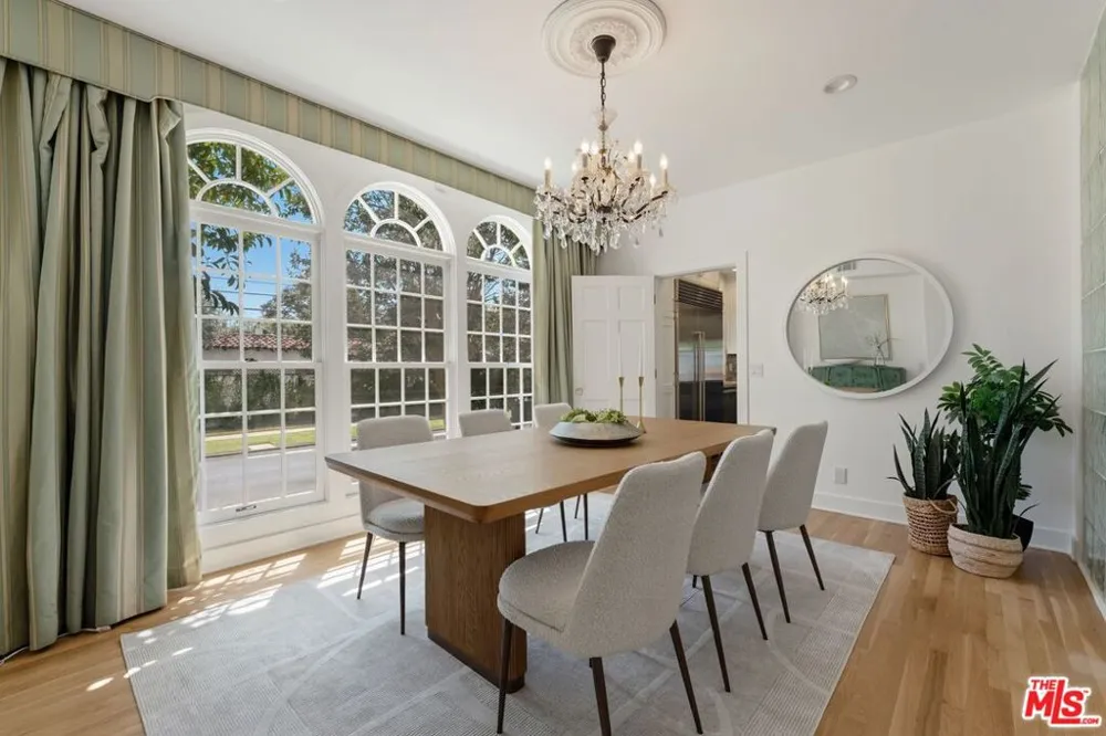 2055 Kelton Avenue Los Angeles, CA 90025