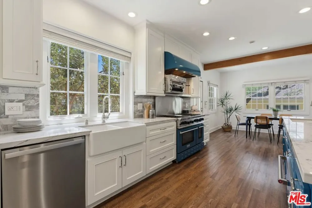 2055 Kelton Avenue Los Angeles, CA 90025