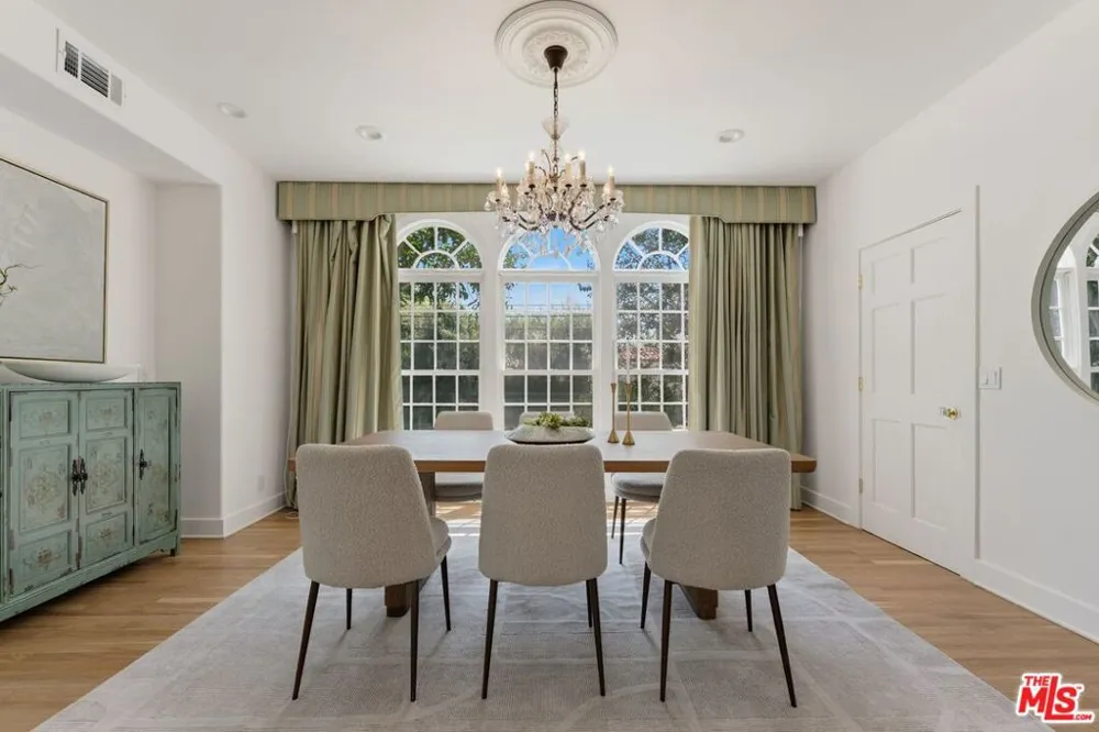 2055 Kelton Avenue Los Angeles, CA 90025