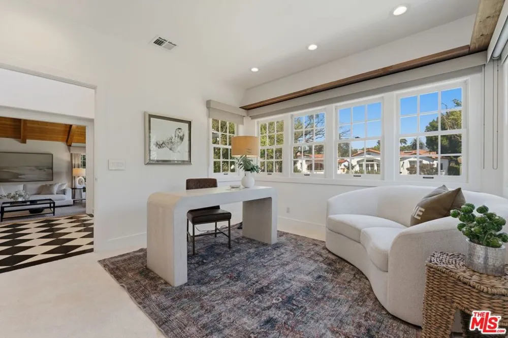 2055 Kelton Avenue Los Angeles, CA 90025
