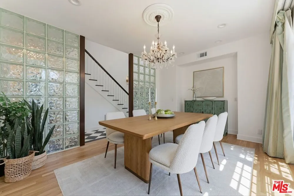 2055 Kelton Avenue Los Angeles, CA 90025