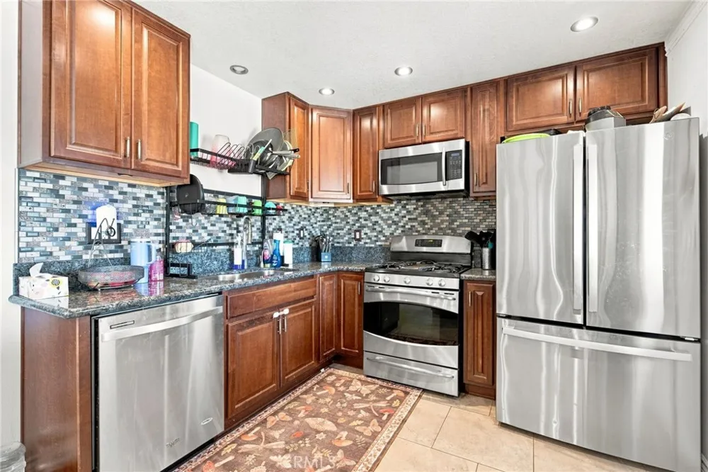 15906 Heatherdale Victorville, CA 92394