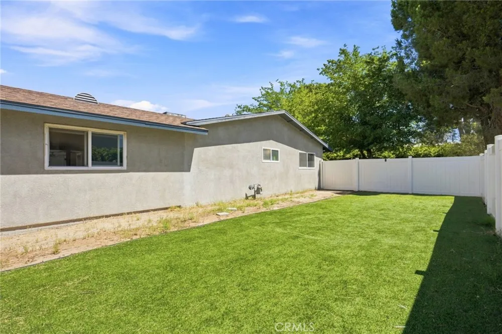 15906 Heatherdale Victorville, CA 92394