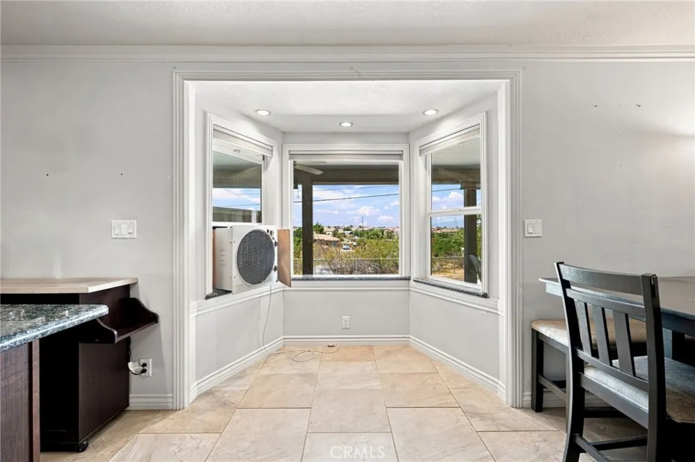 15906 Heatherdale Victorville, CA 92394