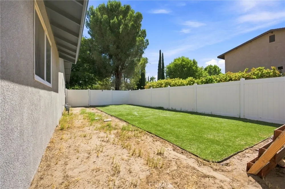 15906 Heatherdale Victorville, CA 92394