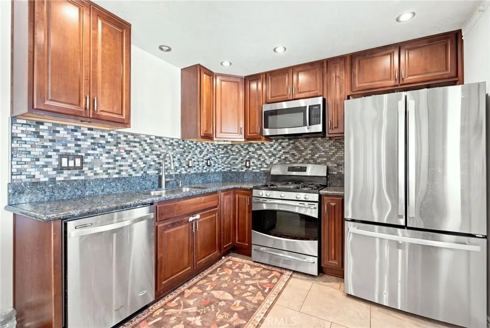 15906 Heatherdale Victorville, CA 92394