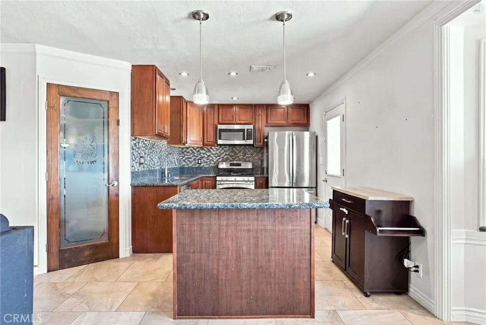 15906 Heatherdale Victorville, CA 92394