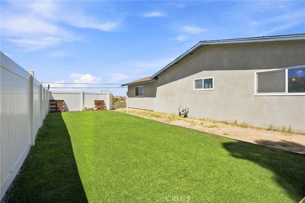 15906 Heatherdale Victorville, CA 92394