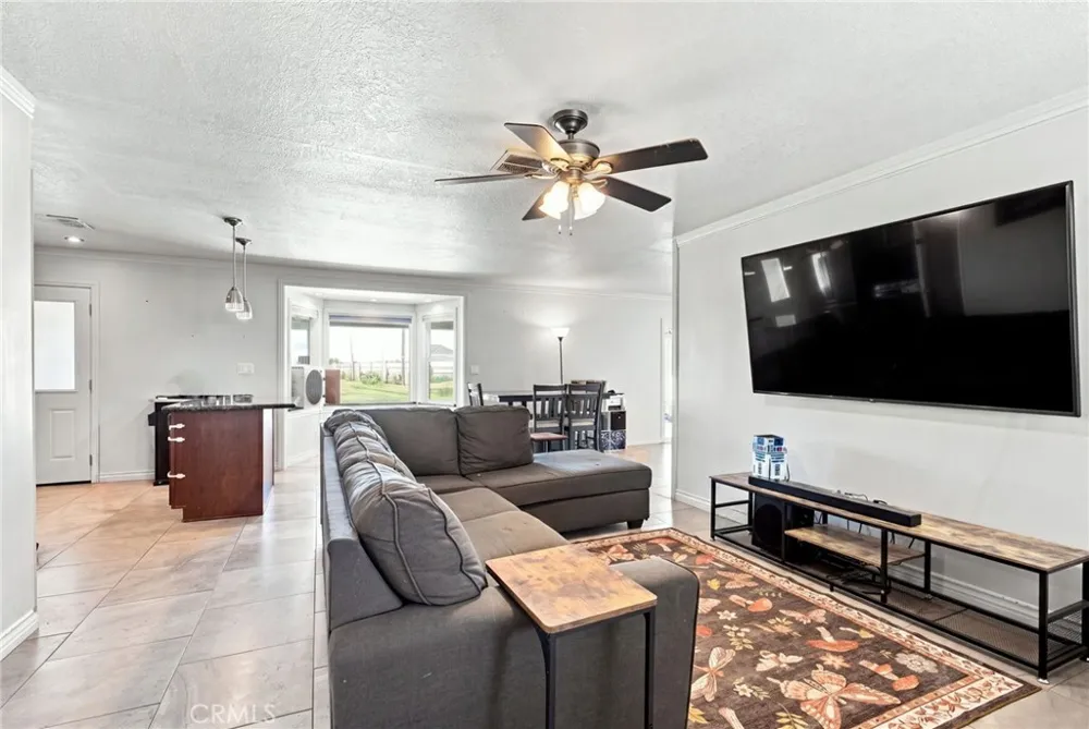 15906 Heatherdale Victorville, CA 92394