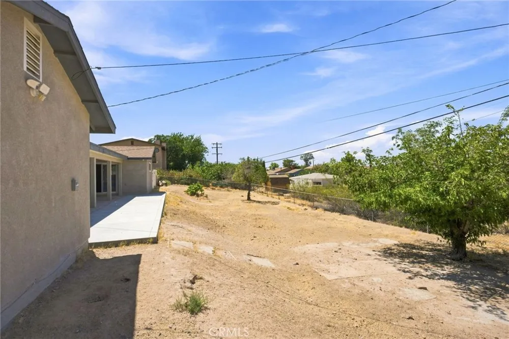 15906 Heatherdale Victorville, CA 92394