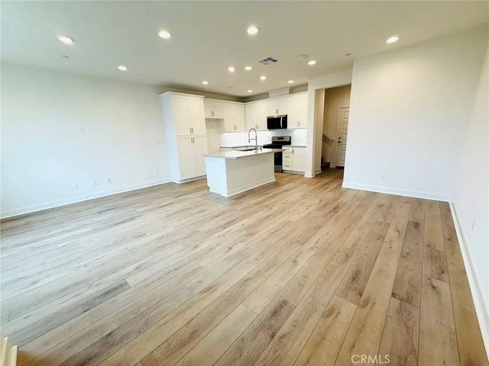 4016 E Lily Paseo #121 Ontario, CA 91761