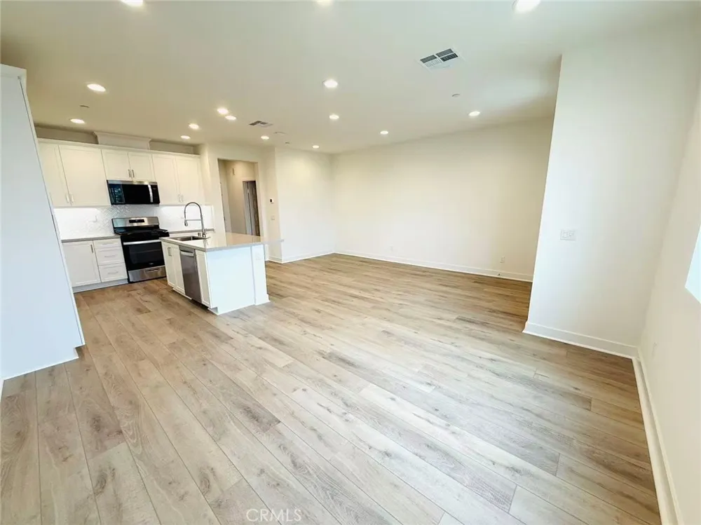 4016 E Lily Paseo #121 Ontario, CA 91761