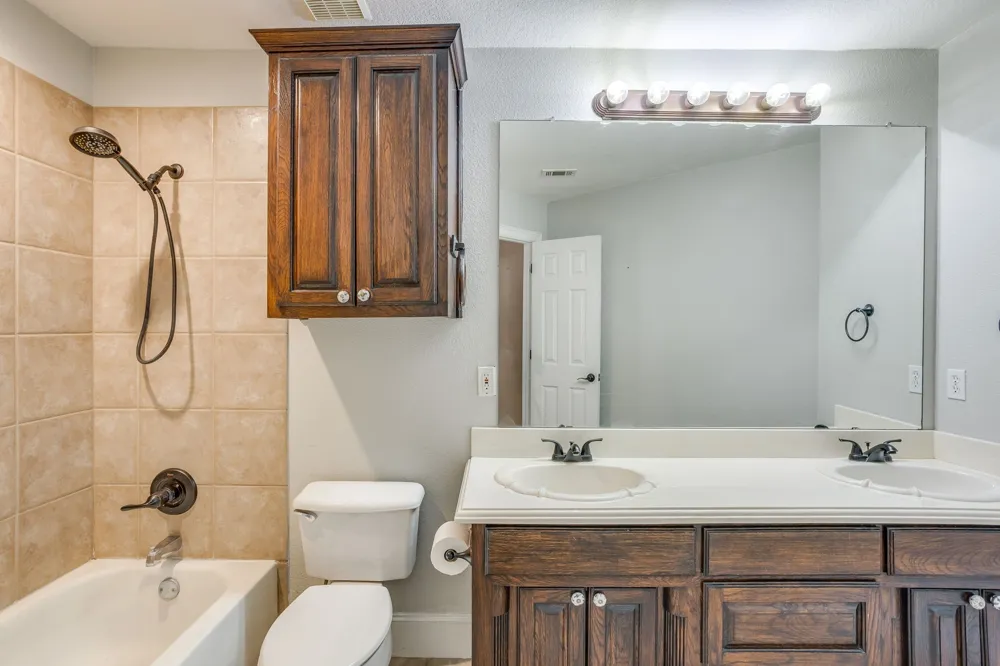 170 S Bear Creek Lane Cresson, TX 76035