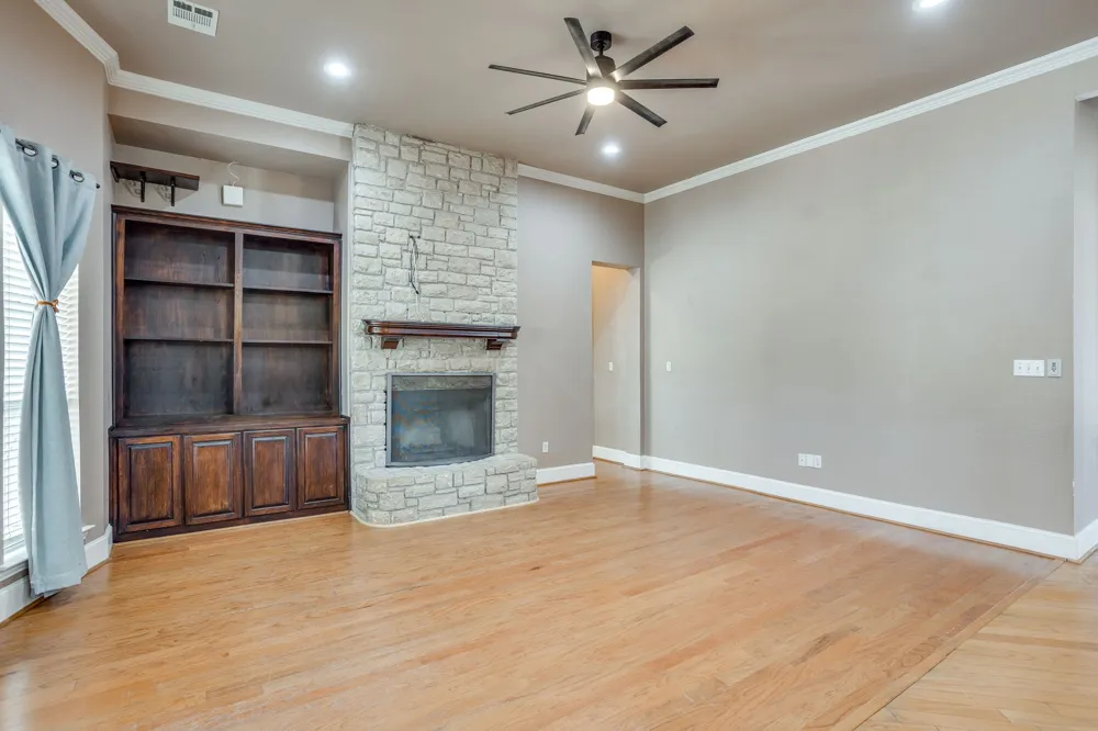 170 S Bear Creek Lane Cresson, TX 76035
