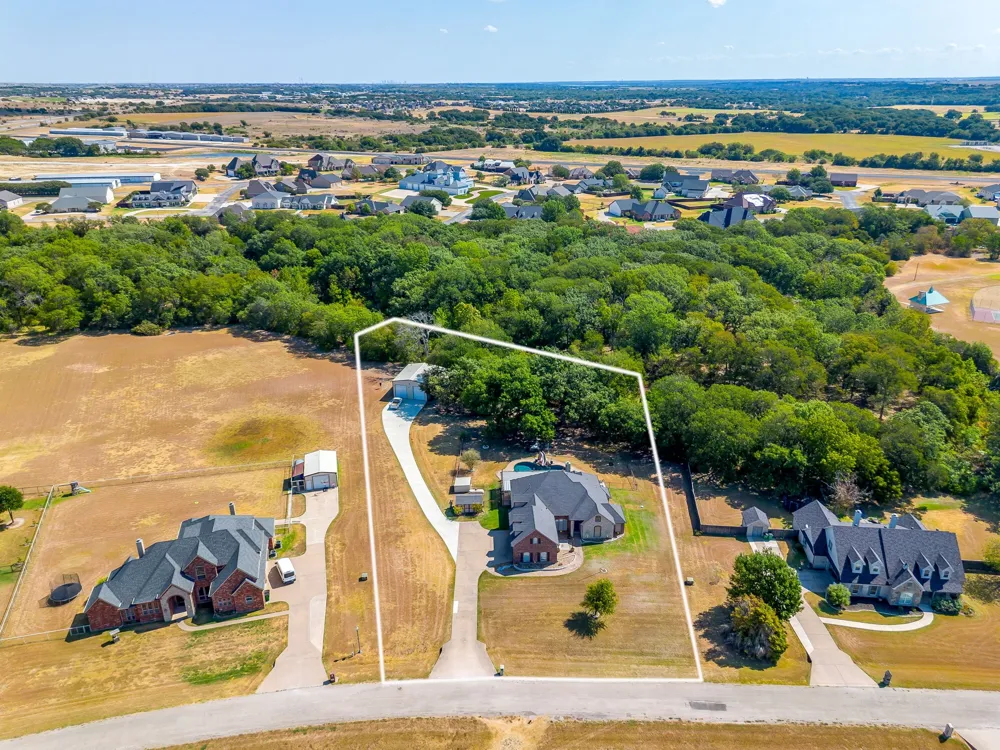 170 S Bear Creek Lane Cresson, TX 76035