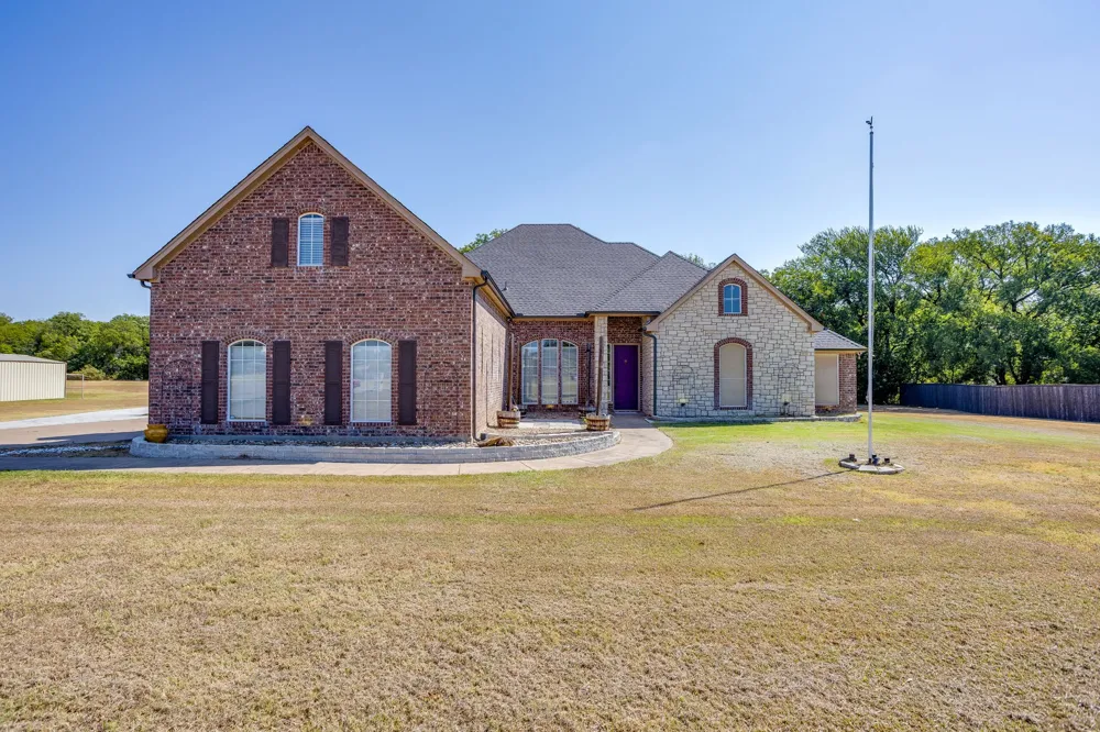 170 S Bear Creek Lane Cresson, TX 76035