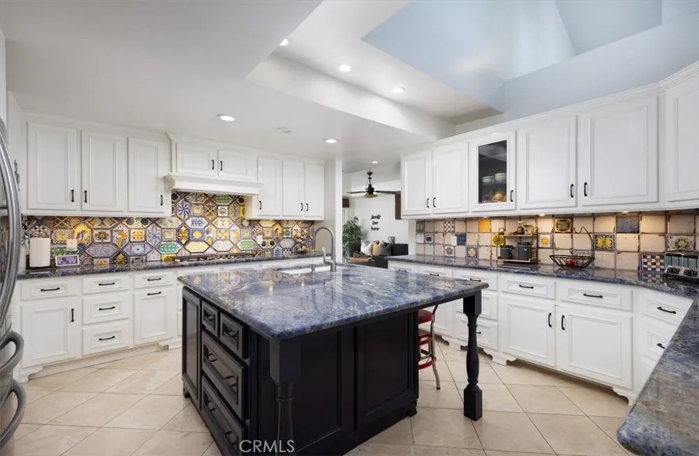 14272 Livingston Tustin, CA 92780