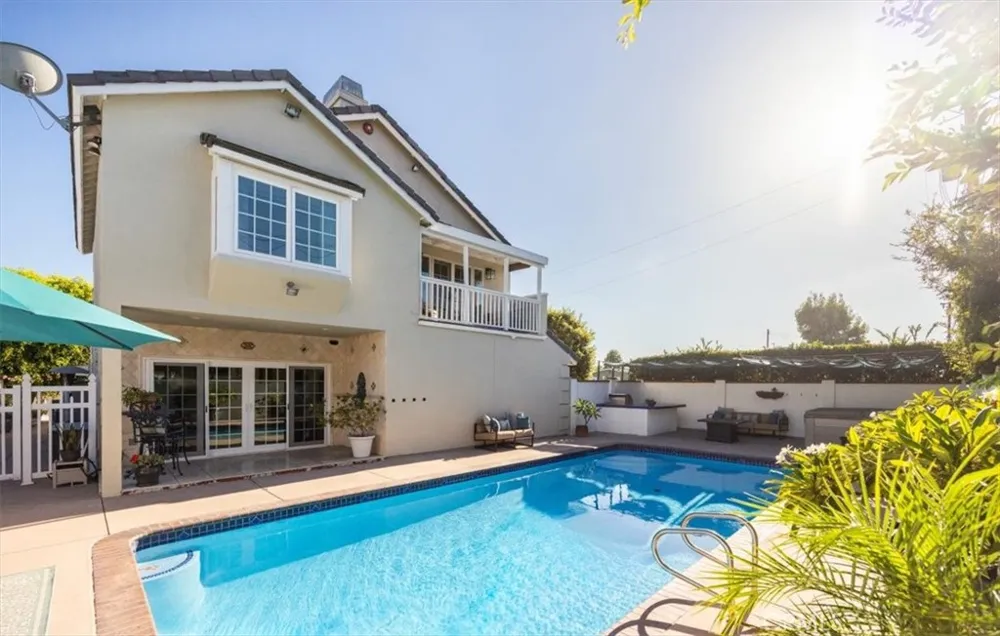 14272 Livingston Tustin, CA 92780
