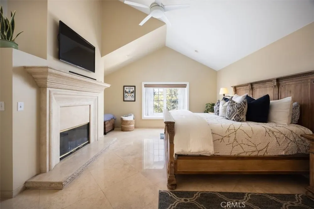 14272 Livingston Tustin, CA 92780